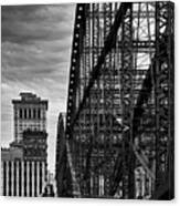 Crossing The Smithfield Street Bridge - Pittsburgh - Black And White Canvas Print