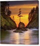 Deadman's Cove At Cape Disappointment State Park Canvas Print