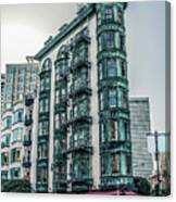 Dez 2016. San Francisco, Usa - Old Copper-green Columbus Tower O Canvas Print