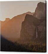 Early Light On Yosemite Canvas Print