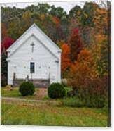 Old New England Church In Colorful Fall Foliage Canvas Print