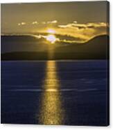 Suns Golden Rays Canvas Print