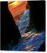 Water Though Keyhole Arch At Pfeiffer Beach Canvas Print