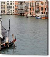 Wedding Shoot On The Grand Canal Canvas Print