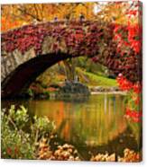 Bridge & Pond, Central Park, Nyc Canvas Print