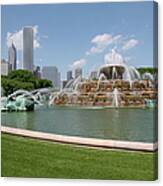 Buckingham Fountain, Chicago Canvas Print