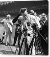 Lou Gehrig Retires In Yankee Stadium Canvas Print