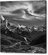 Thukla Pass En Route To Everest Canvas Print