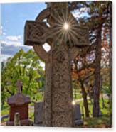 Celtic Cross Tombstone On Hill Of Calvary Chapel In Milwaukee Wi Canvas Print