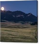 Inyan Kara Mountain Moonrise Canvas Print