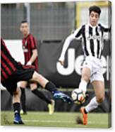 Juventus U19 V Ac Milan U19 - Serie A Primavera Canvas Print