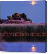 Moonrise At The Temple Mound Barn Canvas Print