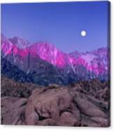 Moonset At Dawn Eastern Sierras Alabama Hills California Canvas Print