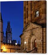 Radcliffe Camera At Night In December Canvas Print