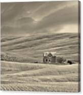 The Vast Forgotten-  Farmhouse On The Vast Nd Prairie Canvas Print