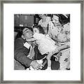 Wounded U.s. Soldiers Homecoming In New Framed Print