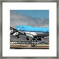 Klm Royal Dutch Airlines Boeing 747 Airplane Landing At San Francisco Airport In San Francisco, Cali Framed Print