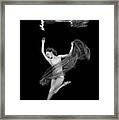 Underwater Beauty 001 Framed Print