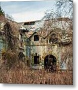 Abandoned Building In Ruins Near Newport Rhode Island Metal Print