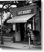 0253 Cafe Beignet Metal Print