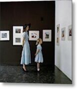 A Mother And Daughter At Moma Metal Print