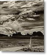 Approaching Monument Valley Metal Print