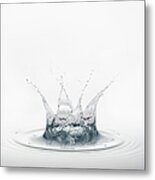 Clean Water Splash Metal Print