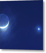 Cresent Moon In Conjunction With Venus And The Evening Star Metal Print