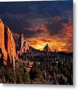 Evening Light At The Garden Metal Print