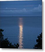 Full Moon Over Sea Metal Print