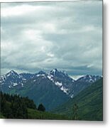 Green Pastures And Mountain Views Metal Print