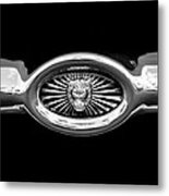 Jaguar E-type Grille Emblem -0562bw Metal Print