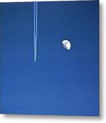 Luna E Aereo Metal Print