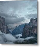 Moon Rise Yosemite Metal Print