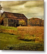 Old Barn In October Metal Print