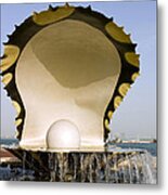 Oyster And Pearl Monument In Doha Metal Print