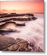 Rocky Hawaiian Shore With Pink Sunrise And Misty Water Metal Print