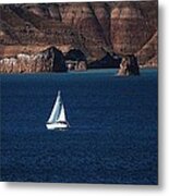 Sailing At Roosevelt Lake On The Blue Water Metal Print