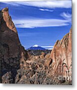 Scenic Blue Sky View Between Smith Rock Mountain Rugged Cliffs Metal Print