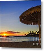 Sunset Under A Bamboo Umbrella In Hawaii Metal Print