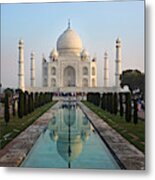 Taj Mahal In The Morning. Metal Print