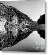 Round The Bend Buffalo River In Black And White Metal Print