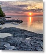 A Flat Rock Sunset With Seagull Metal Print