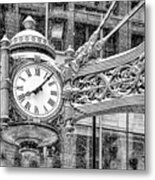 Chicago Marshall Field State Street Clock Black And White Metal Print