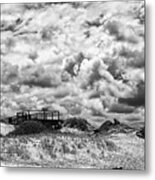 Cloudy Beach Black And White By Kaye Menner Metal Print