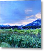 Dawn On The Morraine Park Valley Metal Print