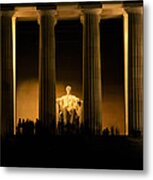 Lincoln Memorial Illuminated At Night Metal Print