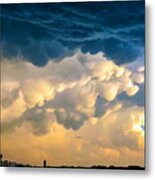 Mammatus Clouds At Sunset Metal Print