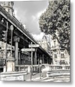 Pont De Bir-hakeim, Paris, France Metal Print