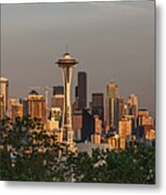 Seattle Skyline And Mount Rainier At Sunset Metal Print